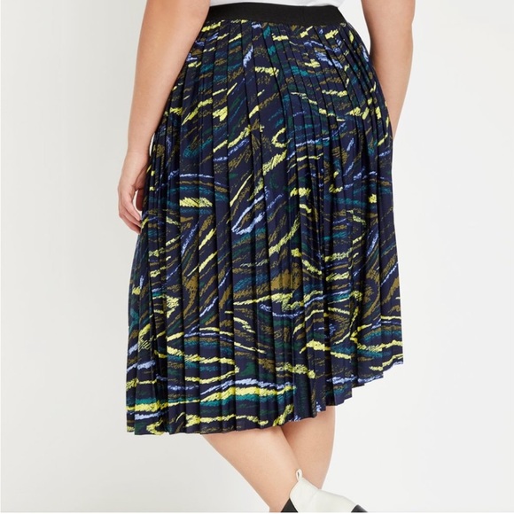 Eloquii Asymmetrical Pleated Skirt Size 18-20 - Picture 5 of 5